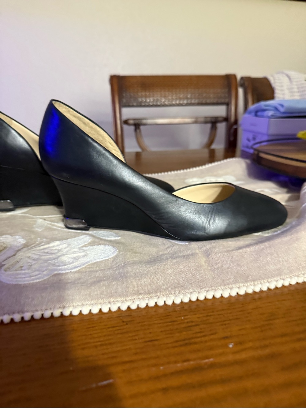 Elegant Black Women's Heels - Sleek Closed-Toe Pumps- wedge